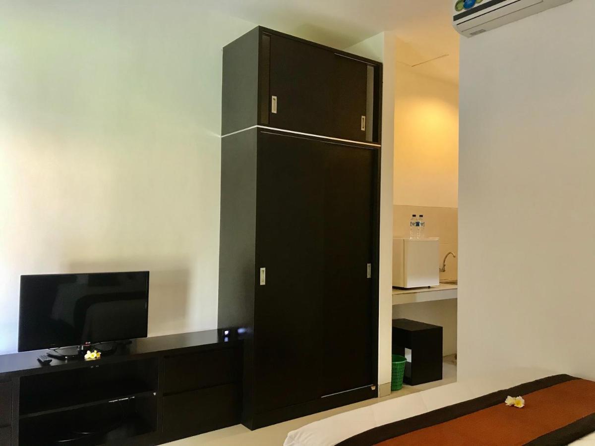 The Celuk Homestay Jimbaran Esterno foto