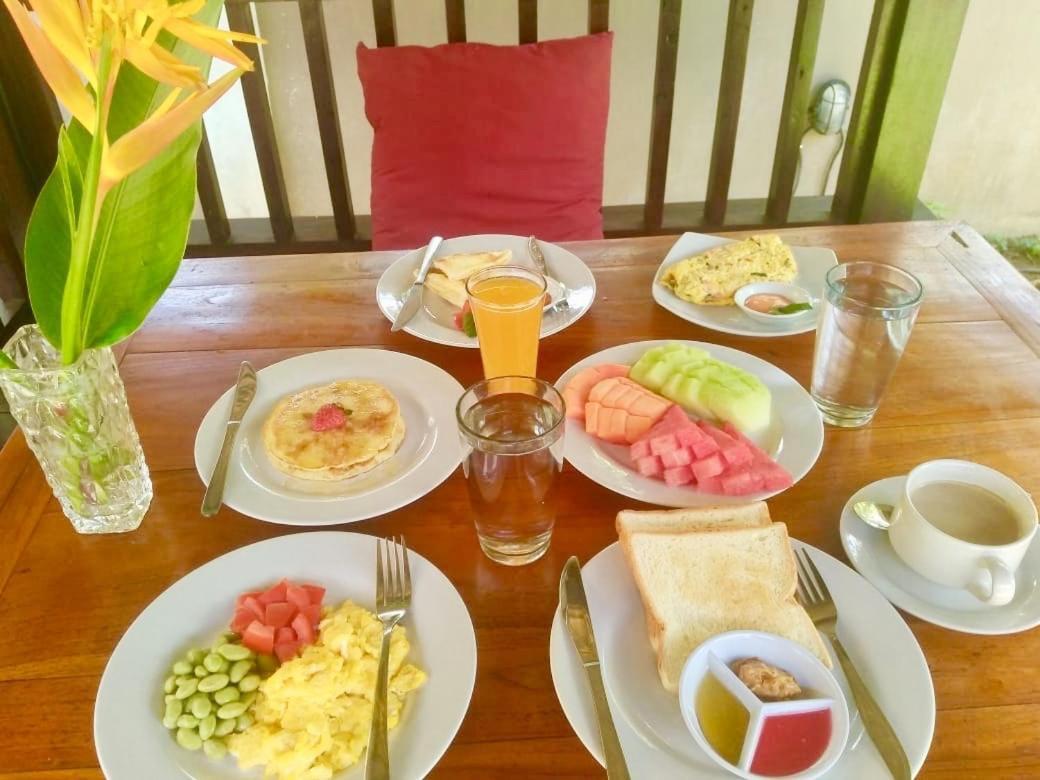 The Celuk Homestay Jimbaran Esterno foto